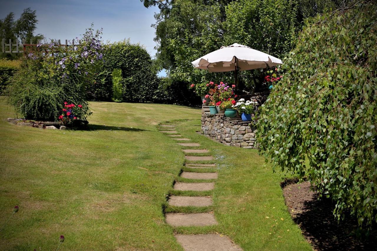 Llanwenarth Cottage A Beautiful Place To Just Be. Abergavenny Bagian luar foto